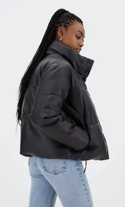 کاپشن پافر زنانه مشکی استرادیواریوس