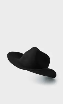 کلاه زنانه مشکی استرادیواریوس