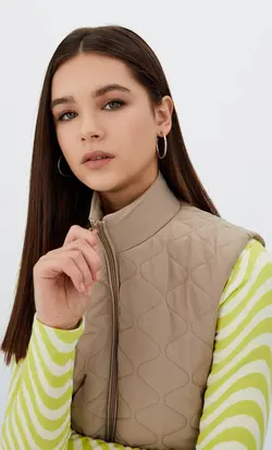 کاپشن پافر زنانه بژ استرادیواریوس