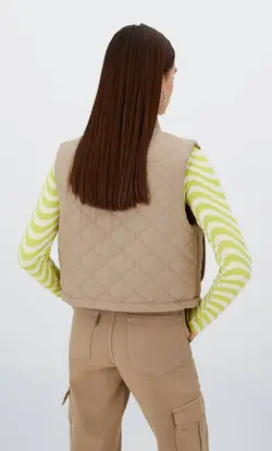 کاپشن پافر زنانه بژ استرادیواریوس