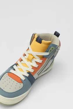 کفش کتانی پسرانه چند رنگ زارا