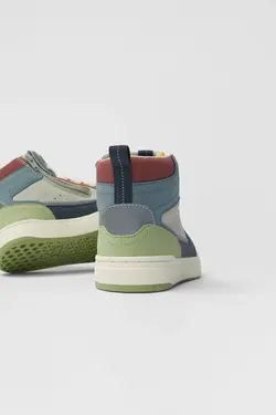 کفش کتانی پسرانه چند رنگ زارا