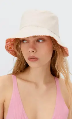 کلاه زنانه صورتی پاستیلی استرادیواریوس