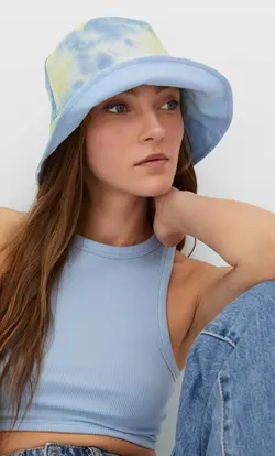 کلاه زنانه سبز استرادیواریوس