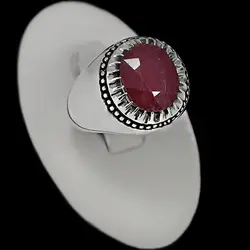 انگشتر یاقوت سرخ الماس تراش نقره مردانه طرح فیلی دور چنگ