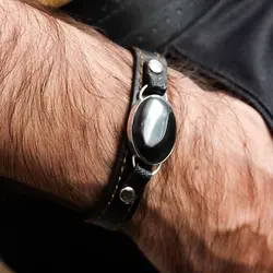 دستبند نقره چرم طبیعی مشکی مردانه و زنانه با نگین حدید صینی + حکاکی