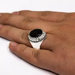 انگشتر نقره مردانه طرح فیلی دور چنگ با سنگ گارنت الماس تراش