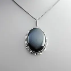 گردنبند نقره طرح دورپیچ بیضی دست ساز با نگین حدید صینی بزرگ + حکاکی