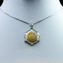 گردنبند نقره دست ساز شش ضلعی یا امام حسین (ع) با حرز امام جواد (ع) و تربت امام حسین (ع)
