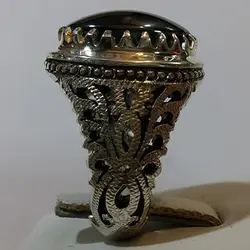 انگشتر نقره مردانه دست ساز شاه عباسی دور چنگ نگین حدید صینی+حکاکی ذکر امام صادق (ع)