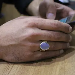 انگشتر عقیق کبود یمنی نقره مردانه طرح مخیم