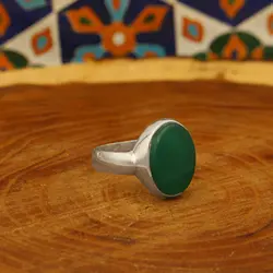 انگشتر عقیق سبز نقره دست ساز مردانه طرح ساتر + حرز امام جواد (ع)