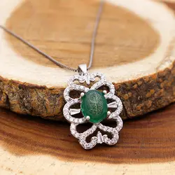 گردنبند عقیق سبز نقره زنانه طرح شاپرک + حکاکی آیه من یتق الله