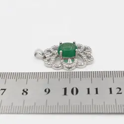 گردنبند عقیق سبز نقره زنانه طرح شاپرک + حکاکی آیه من یتق الله