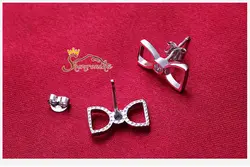 گوشواره طرح پاپیون با نگین زیرکُنیا - سیلور کد ۶۴۶۵