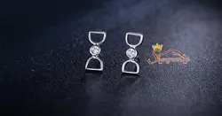 گوشواره طرح پاپیون با نگین زیرکُنیا - سیلور کد ۶۴۶۵