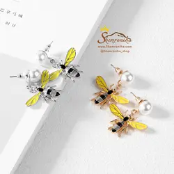 گوشواره میخی فانتزی زنبور EAR283S0