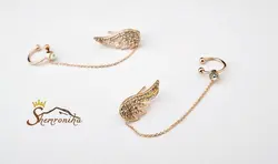 گوشواره ترکیبی میخی و کلیپسی با زنجیر و کریستال زیرکنیا طرح بال گلد کد ۹۶۷۷