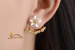 گوشواره میخی طرح گل سفید نگین کوبیک زیرکنیا گلد کد ۹۶۷۰