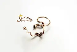 گوشواره بلوتوثی کلیپسی طرح مار بلک سیلور کد ۷۸۳۵