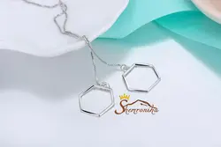 گوشواره مدل بخیه ای با آویز مروارید و لوزی - سیلور کد ۶۴۶۸