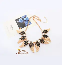 گردنبند طلایی هندی با آویز بال Angel اکریلیک کد ۶۵۲۳