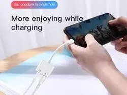 مبدل لایتنینگ با قابلیت اتصال همزمان شارژر و هندزفری Joyroom Lightning to 3.5mm+Lightning S-Y105 - شمرون شاپ