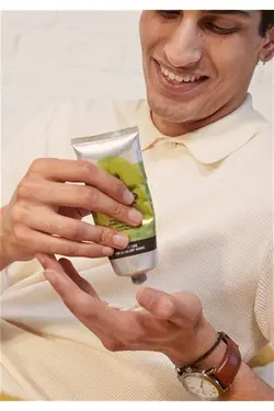 کرم محافظ دست کنفی 100 میلی لیتر بادی شاپ The body shop