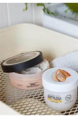 ماست بدن شیر بادام 200 میلی لیتر بادی شاپ The body shop