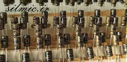 خازن آدیو 3.3 میکرو فاراد 50 ولت ELNA سری R2A مینیاتوری گرید صوتی black gold