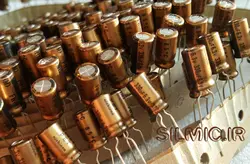 خازن های فای نیچیکون 330 میکرو فاراد 6.3 ولت گرید استاندارد صوتی سری FW