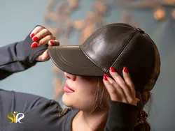 کلاه چرمی رنگ قهوه ای