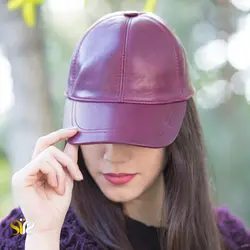 کلاه چرمی رنگ ارغوانی