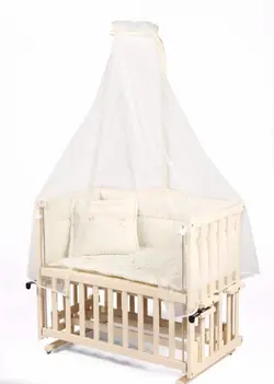 تخت کنار مادر گهواره شو چوبی با تنظیم ارتفاع و درب بازشو آسانسوری  سایز کوچک 90 در 55 سانت رنگ نچرال با سرویس خواب کامل و تور پشه بند  BEBETTO