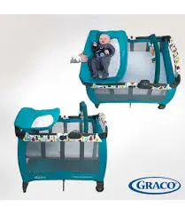تخت پارک گراکو با تشک تعویض و دستگاه موزیکال ویبراتور و اویز عروسکی رنگ ابی  Graco Contour Electra Travel Cot
