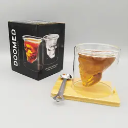 لیوان دوجداره جمجمه مدل Doomed ارتفاع ۸.۵ سانتیمتر به همراه زیره و قاشق کد Gss036