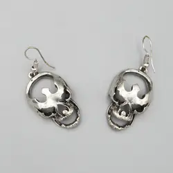 گوشواره آویز طرح جمجمه تو خالی کد Unq067