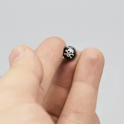 پیرسینگ مگنتی اسکلتی گوش طرح دزدان دریایی کد Prpm501