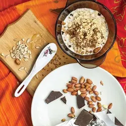 عسل قاشقی ۲۴ عددی