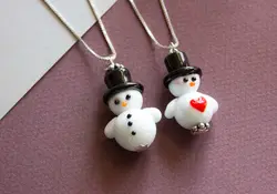 گردنبند شیشه ای مدل آدم برفی