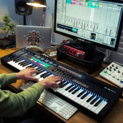 میدی کنترلر نویشن مدل Novation 61 SL MK3