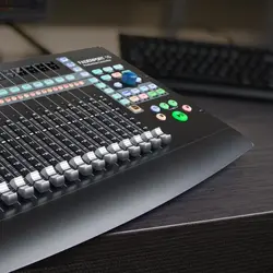 کنترلر نرم افزار پریسونوس مدل PreSonus FaderPort 16