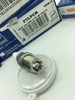 شمع نور پایه کوتاه سه پلاتین NOUR F7LTCR(یک عدد)