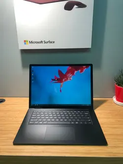 سرفیس لپ تاپ ۳ مشکی ۱۵ اینچ کارکرده corei7 ۱۵