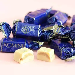 گل سرخ آبی شیرین عسل