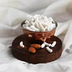 نقل بهار مخصوص با مغز بادام