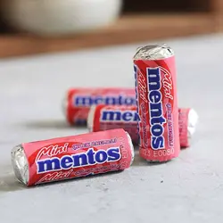 آبنبات توت فرنگی مینی منتوس