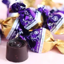 شکلات مغزدار کنجدی برنوتی