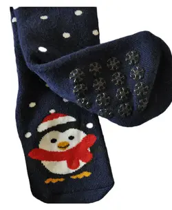 پک دو عددی جوراب طرح زمستانی