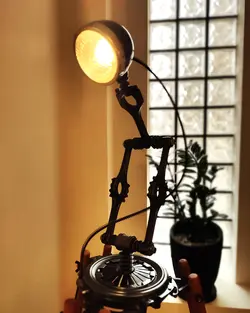 آباژور ایستاده افرانوس مدل روبو